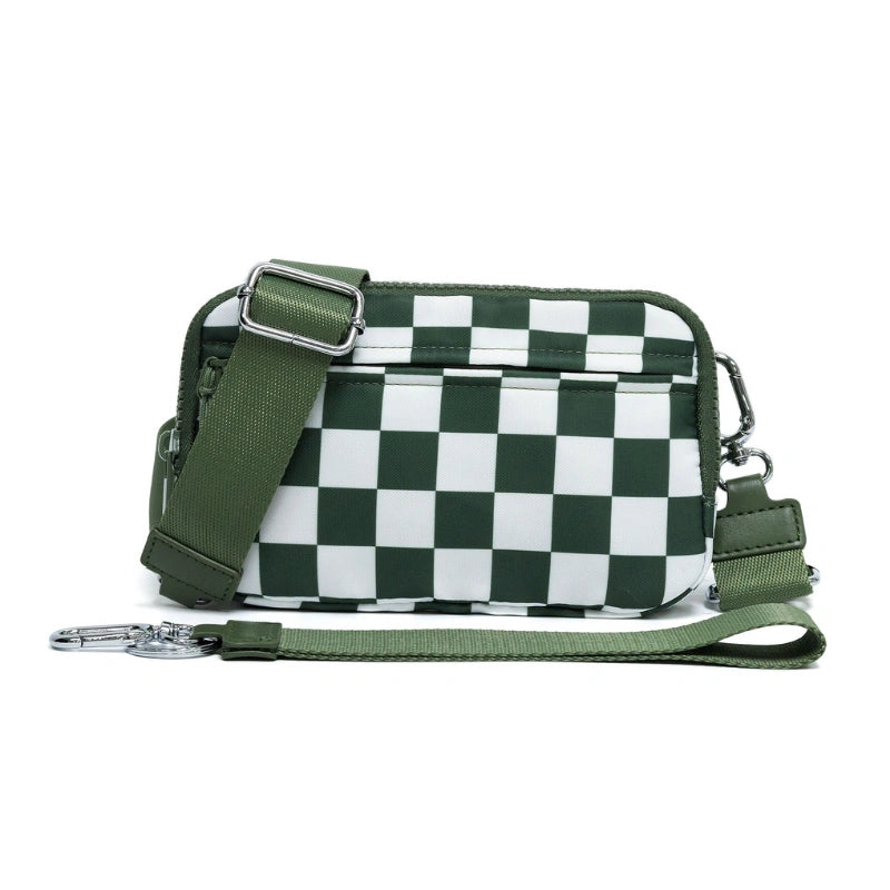 conic-gradient(from 90deg, #6F7860 25%, #FFFFFF 0 50%, #6F7860 0 75%, #FFFFFF 0)